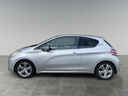 Peugeot 208 0