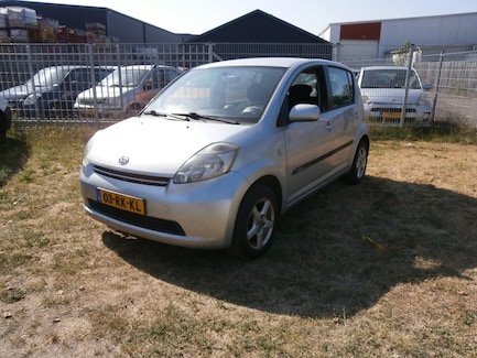 Daihatsu Sirion 0