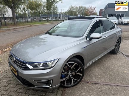 Volkswagen Passat 0