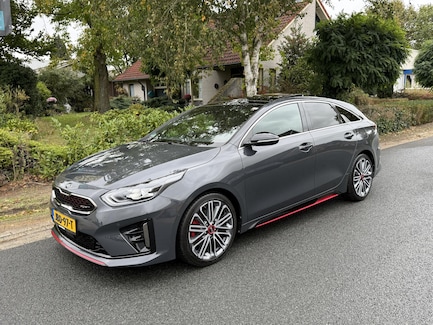 Kia ProCeed 0