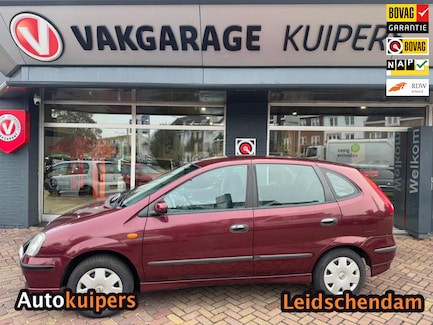 Nissan Almera Tino 0