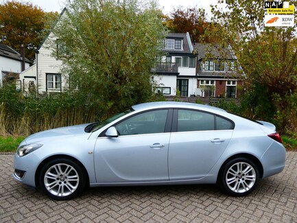 Opel Insignia 0