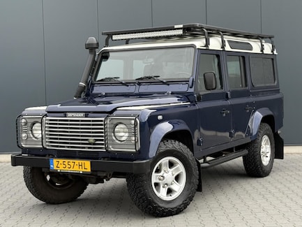 Land Rover Defender 0