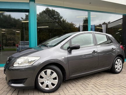 Toyota Auris 0