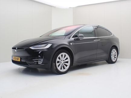 Tesla Model X 0