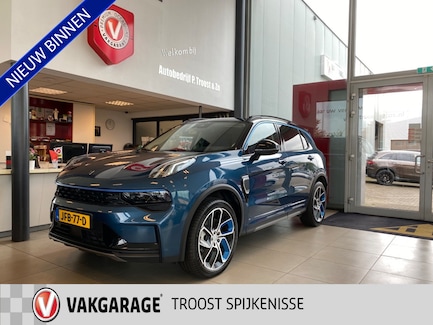 Lynk & Co 01 0