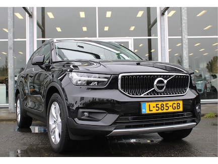 Volvo XC40 0