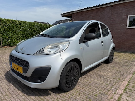 Peugeot 107 0