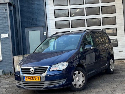 Volkswagen Touran 0