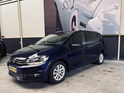 Volkswagen Touran 0