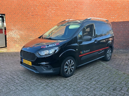 Ford Transit Courier 0