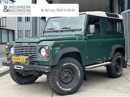 Land Rover Defender 0
