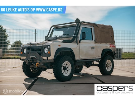 Land Rover Defender 0