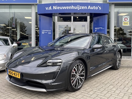 Porsche Taycan Cross Turismo 0