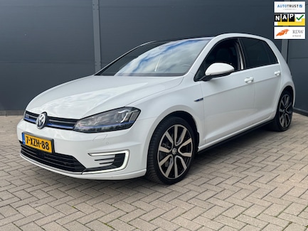 Volkswagen Golf 0