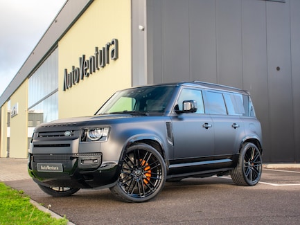 Land Rover Defender 0