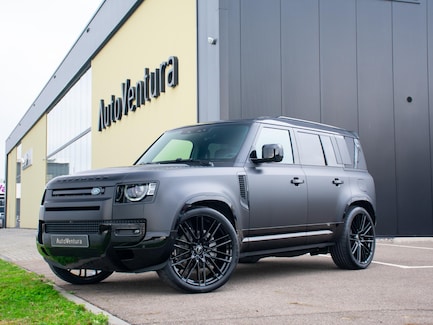 Land Rover Defender 0