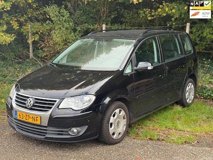 Volkswagen Touran 0