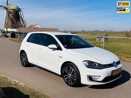 Volkswagen Golf 0