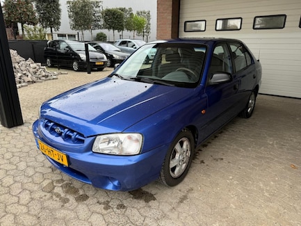 Hyundai Accent 0