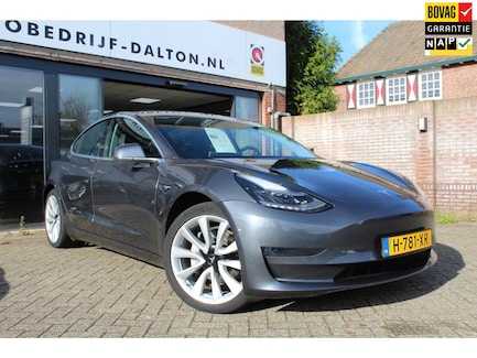 Tesla Model 3 0
