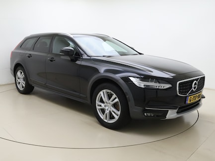 Volvo V90 Cross Country 0