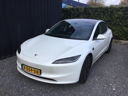 Tesla Model 3 0