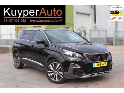 Peugeot 5008 0