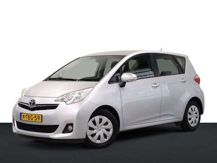 Toyota Verso-S 0