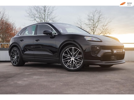 Porsche Macan 0
