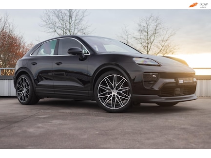 Porsche Macan 0