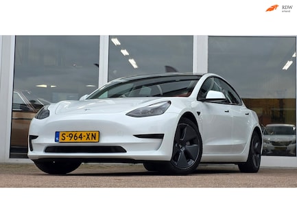 Tesla Model 3 0