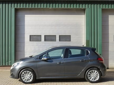 Peugeot 208 0