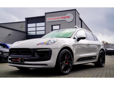 Porsche Macan 0