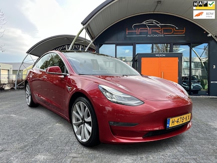 Tesla Model 3 0