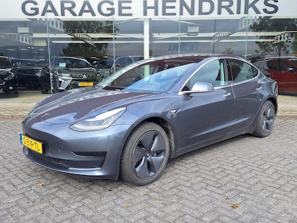 Tesla Model 3 0