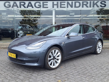 Tesla Model 3 0