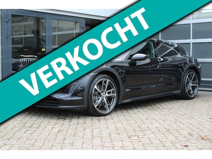 Porsche Taycan Cross Turismo 0