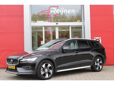 Volvo V60 Cross Country 0