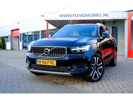 Volvo XC40 0