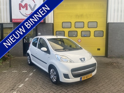 Peugeot 107 0