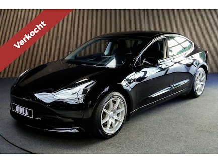 Tesla Model 3 0