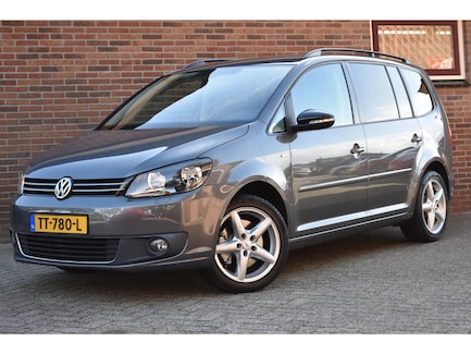 Volkswagen Touran 0