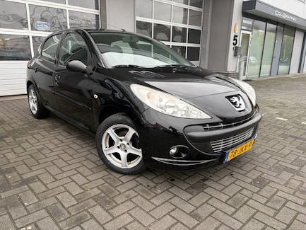 Peugeot 206+ 0