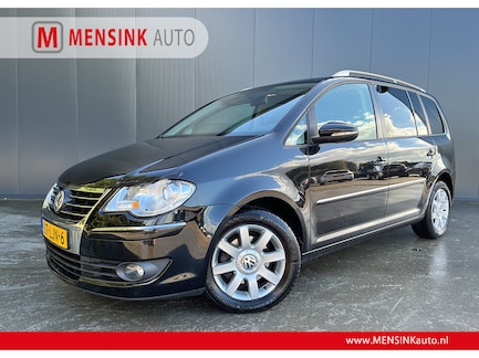 Volkswagen Touran 0