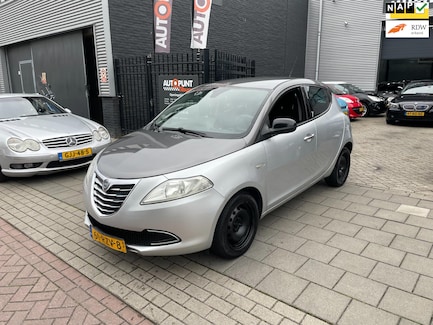 Lancia Ypsilon 0