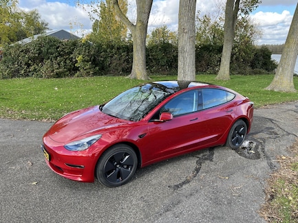 Tesla Model 3 0