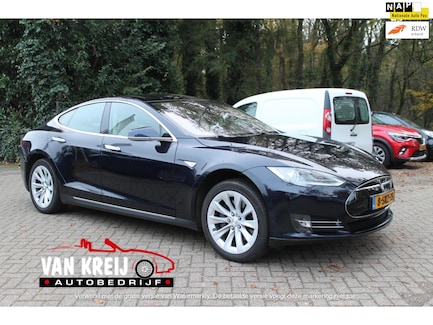 Tesla Model S 0