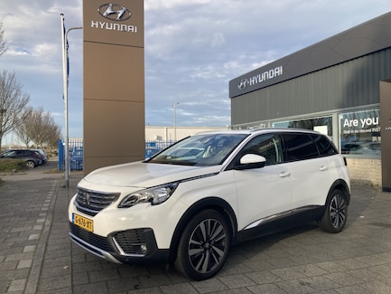 Peugeot 5008 0