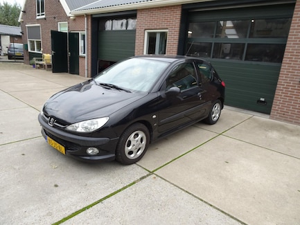 Peugeot 206 0